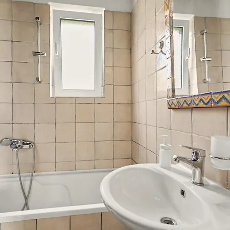 Ostria Holiday home *
