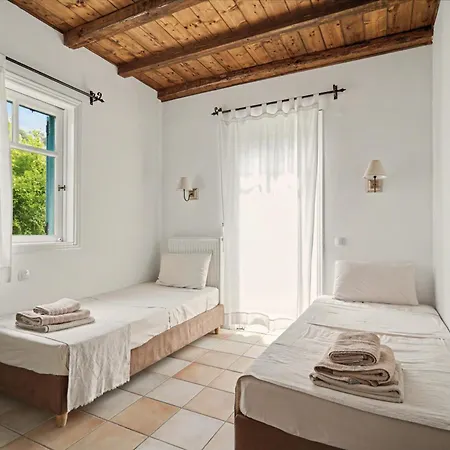 Ostria Holiday home Tsoukaladhes