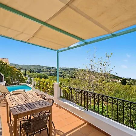 Ostria Holiday home Tsoukaladhes